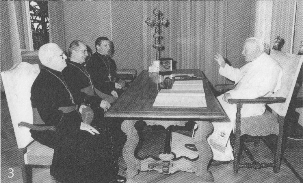 Su vyskupais Vladislovu Michelevičiumi ir Rimantu Norvila pas Joną Paulių II